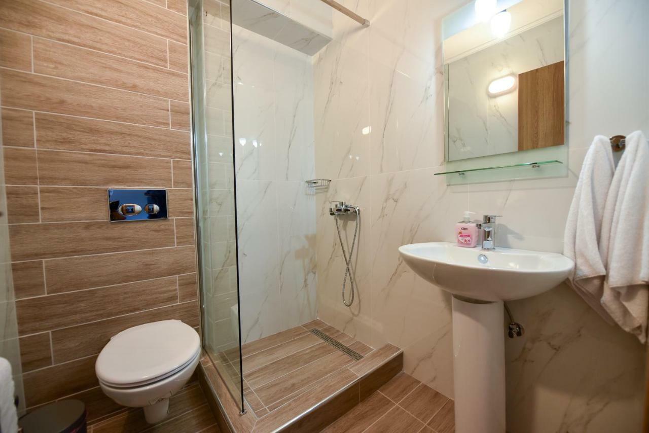 Lamda Deluxe Apartments เกราโมตี ภายนอก รูปภาพ